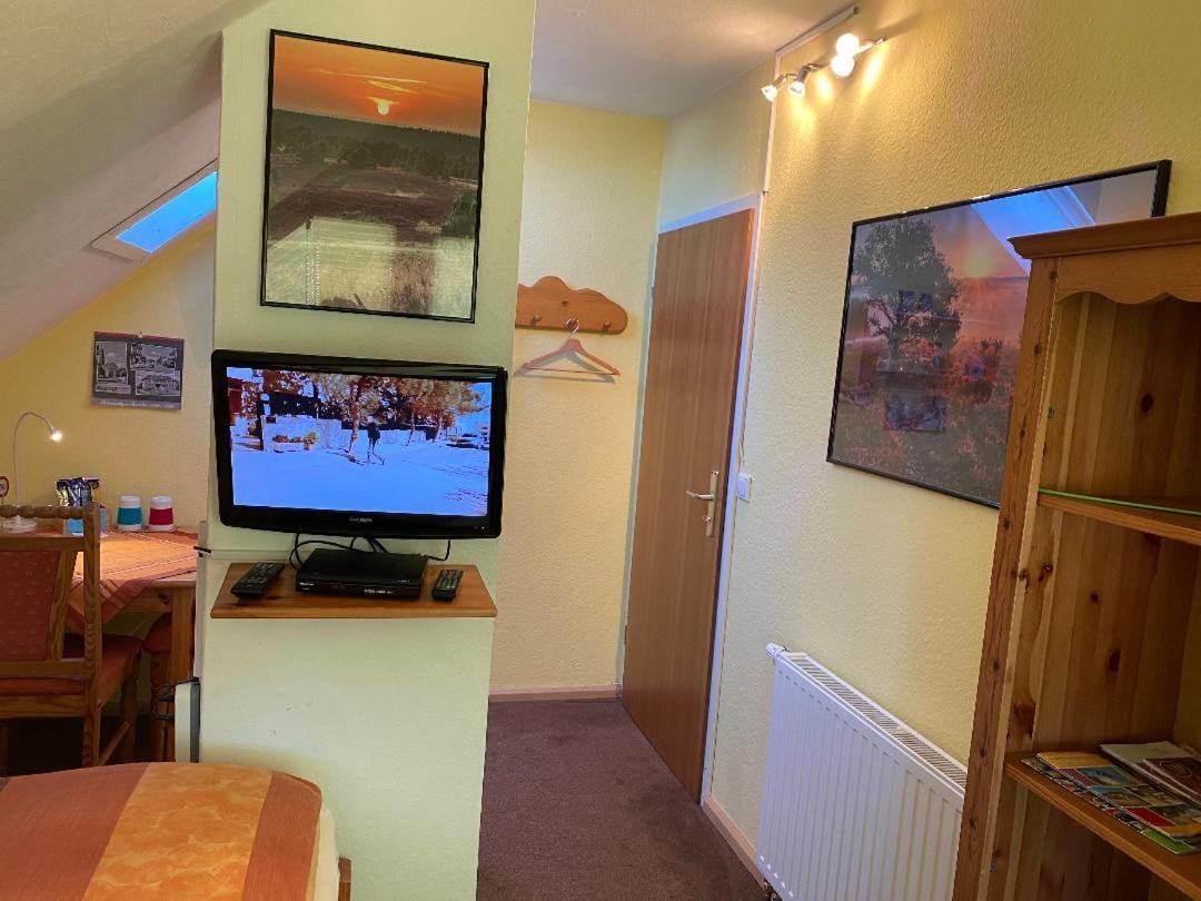 Gemuetliches Zimmer Zentral In Der Lueneburger Heide Schneverdingen Dış mekan fotoğraf
